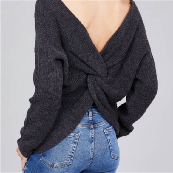 💖11/11 Host Pick💖V-Neck Criss Cross Sweater - Picture 3 of 3